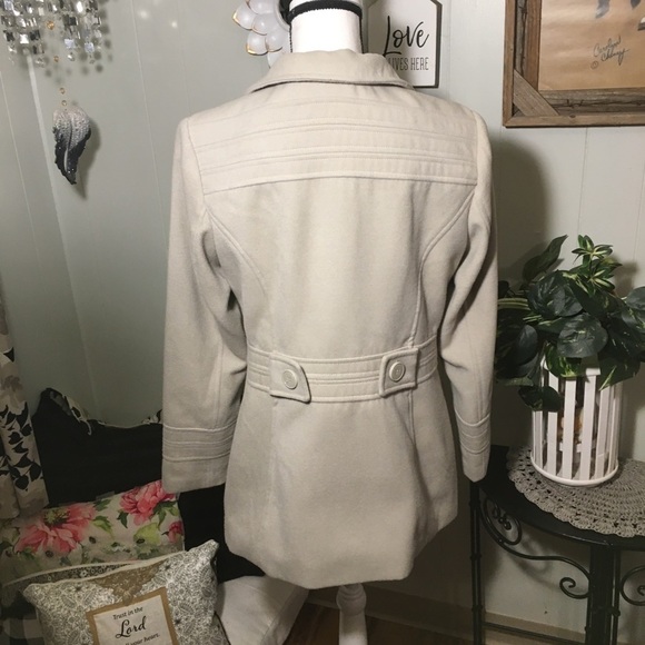 details INTL creamy zipper front jacket - Picture 5 of 8